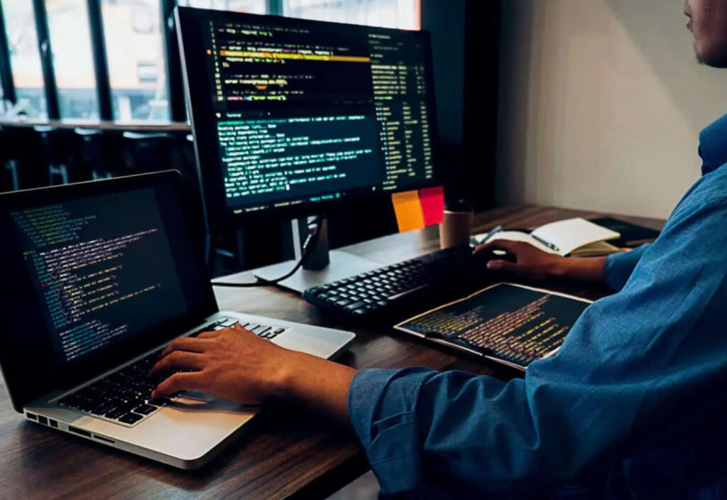 7 lưu ý khi lựa chọn công ty lập trình website bạn cần biết 1 Lập trình web là công việc mà các lập trình viên đảm nhiệm trong quá trình xây dựng website.